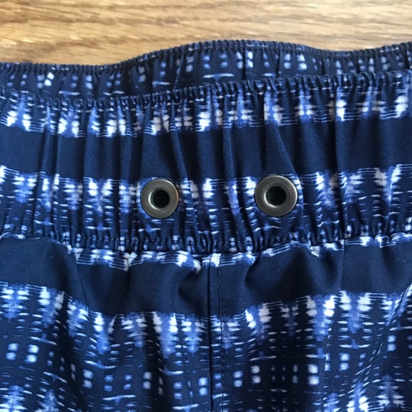 Athleta ikat sway shorts - Picture 5 of 11